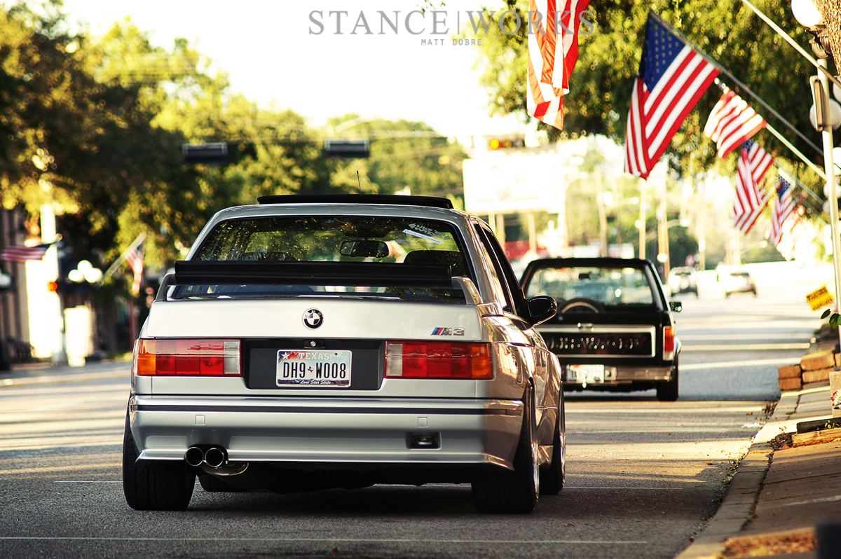 e30-m3-rear-end-flush-slammed