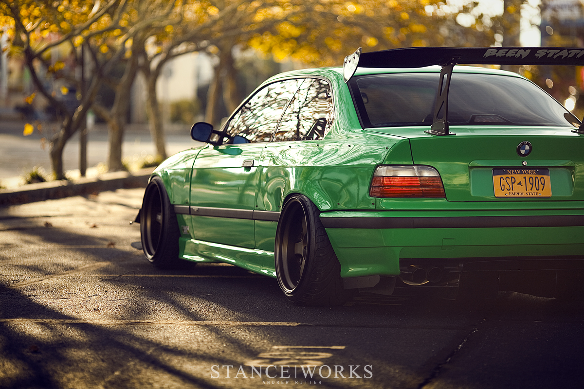 widebody-bmw-e36-overfenders-felony-form-broadway-static